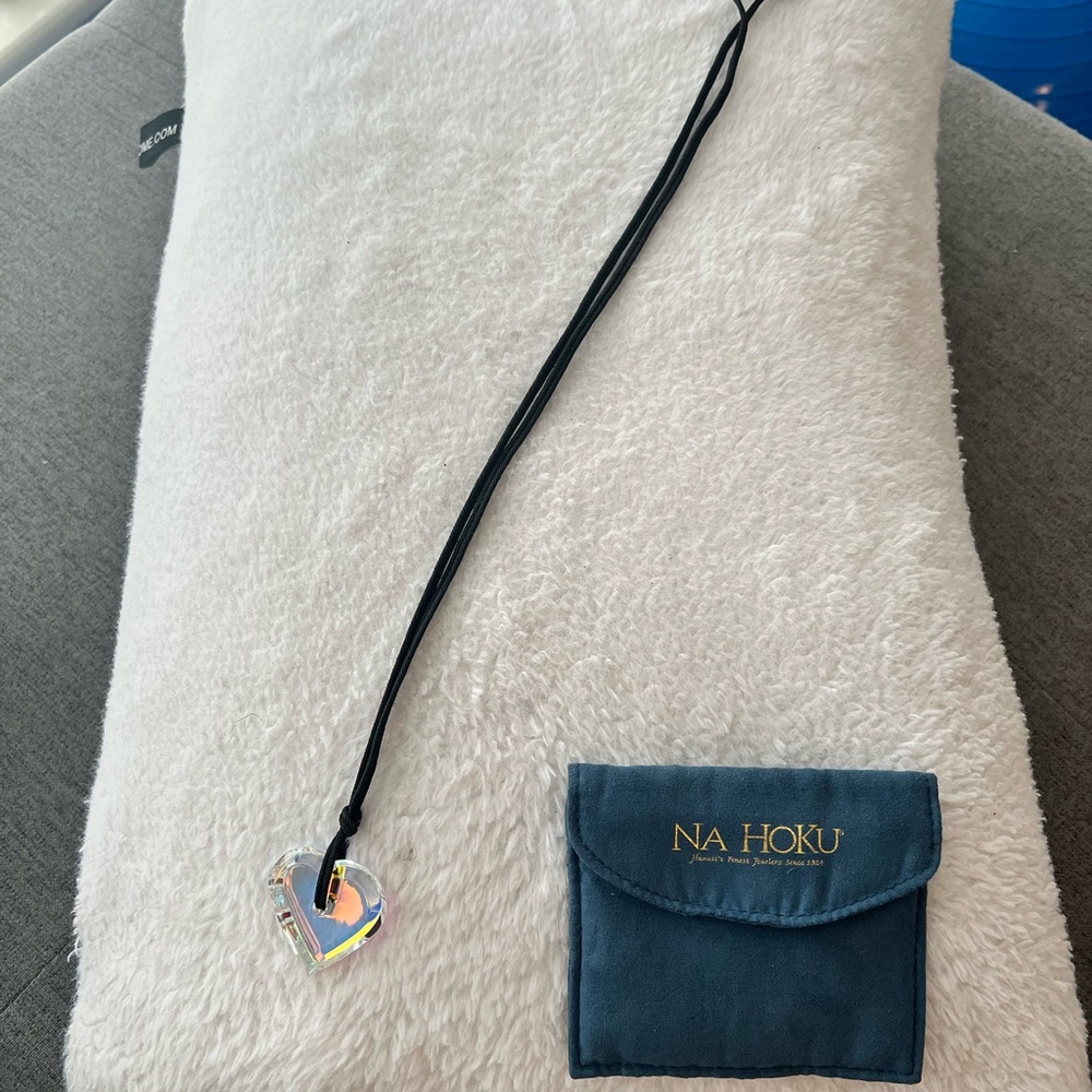 NA HOKU Iridescent Heart Pendant Necklace
